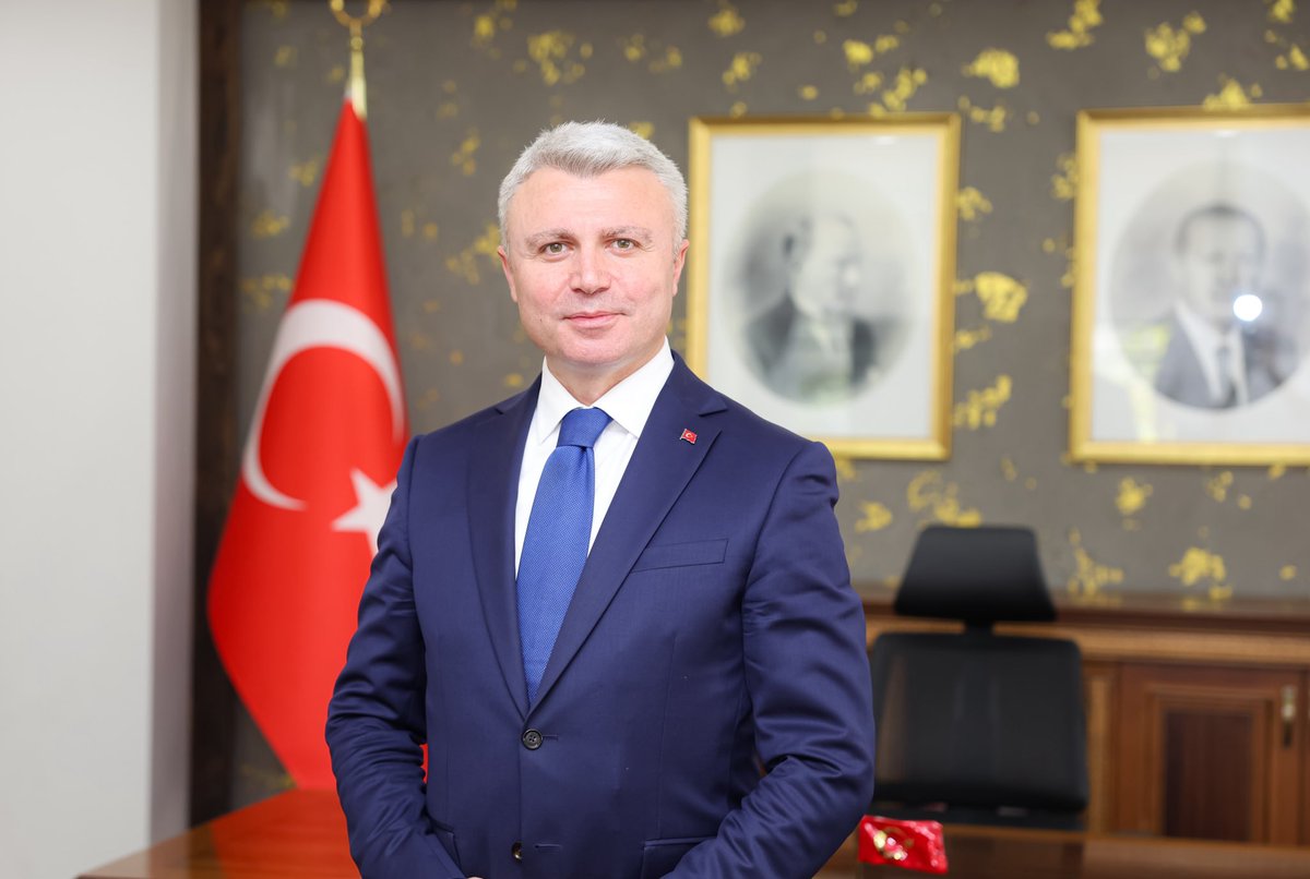 Sapanca Kaymakamımız Sayın <a href="/SAYazici_/">Şaban Arda Yazıcı</a> 2025 - 2026 eğitim ve öğretim yılının başlaması dolayısıyla bir mesaj yayımladı… 👇
facebook.com/share/p/1JLY1A…