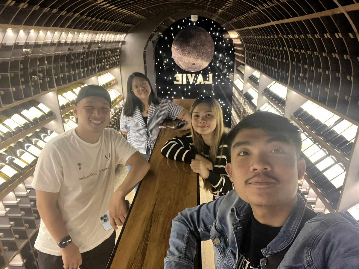 AshDresngButuan's tweet photo. Cebu trip 🥰 https://t.co/ieC4CLlB7m