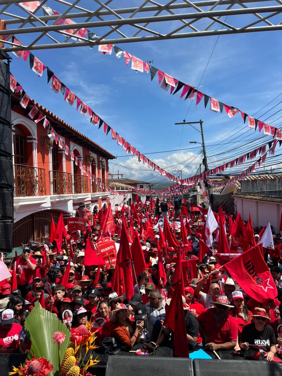 Lleno total en Gracias Lempira.

✅Rixi ganará hasta los departamentos más conservadores.

⛳¡Rixi es pueblo!