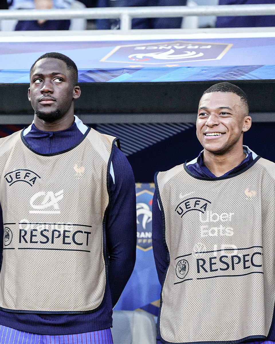 ESPNFC's tweet photo. Ibrahima Konaté has joked that Kylian Mbappé is calling him "every two hours" about a potential move to Real Madrid 😂

While on international duty, Konaté was asked in an interview whether his France teammate Mbappé was putting pressure on him to move to Madrid.

🗣️ "He's calling me every two hours," Konaté said.