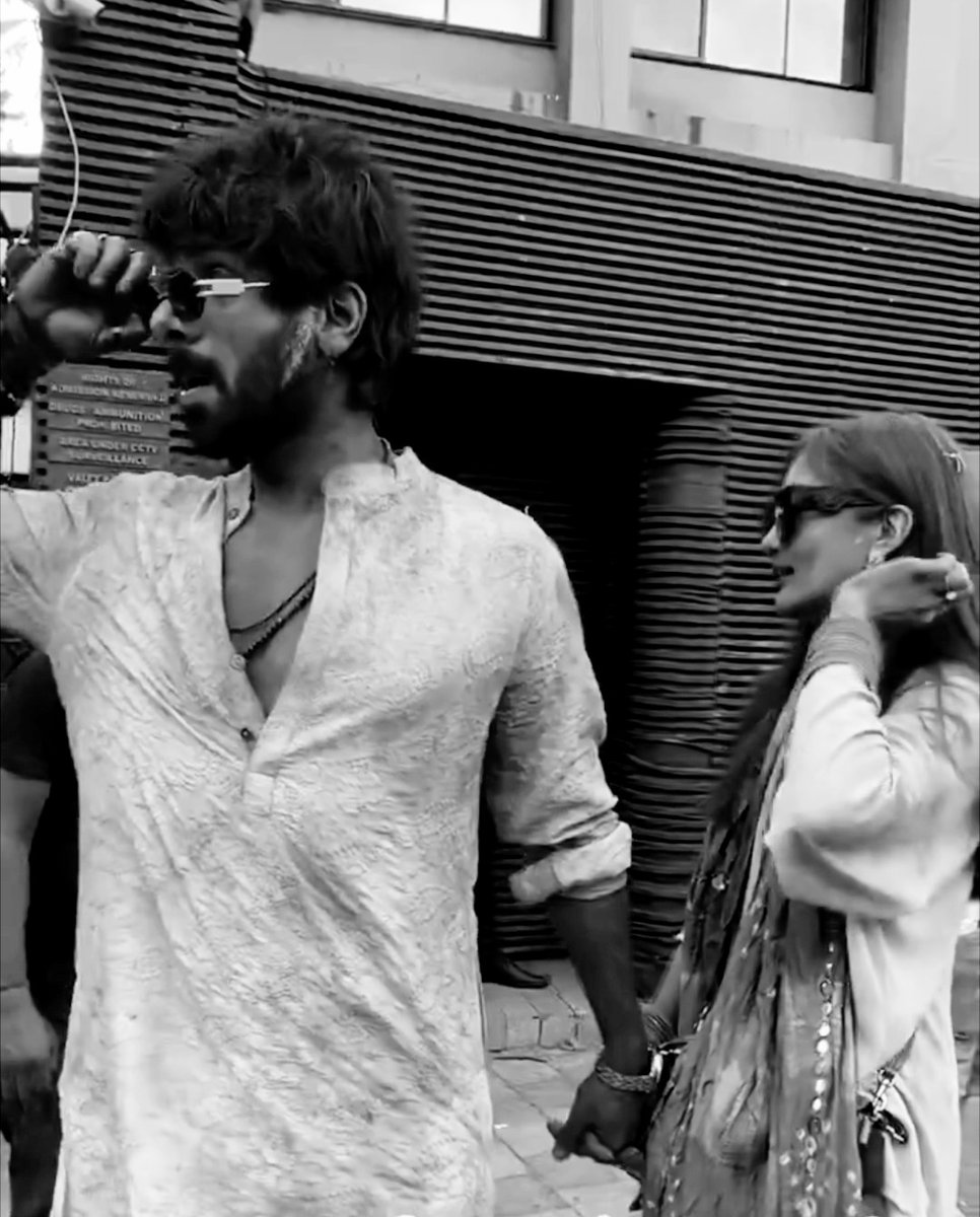 Diiispeak's tweet photo. Just want to say I love you guys. I miss the friendship and the love and will hold it close to my heart always. Nonetheless, bless you always.

#ChumVeer #KaranVeerMehra #ChumDarang https://t.co/3VEf0SALlV