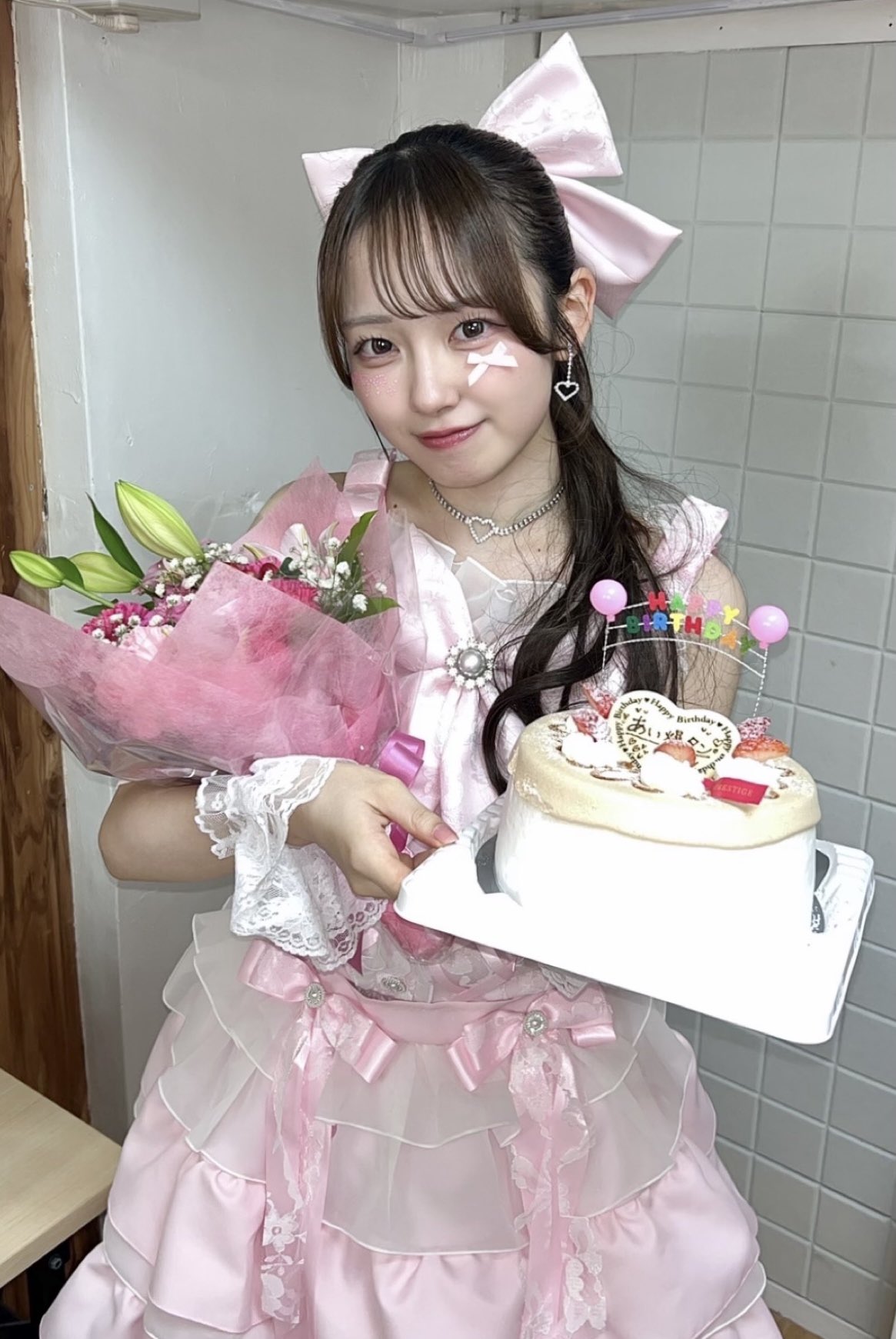 あやページ♡きゃんちゅー二周年ツアーちびぬい衣装+ゆいちゃん生誕祭ケーキ あやページ♡きゃんちゅー二周年ツアーちびぬい衣装+ゆいちゃん