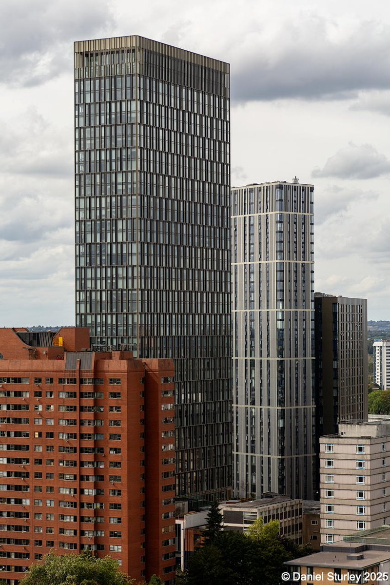 Daniel_Sturley's tweet photo. #Birmingham UK, The Mercian and the Bank Birmingham Towers One and Two, as seen from the Marco Pierre White Restaurant atop @thecubebham 😃
#BirminghamWeAre #Architecture #AllTypes
#Photography https://t.co/rwoZnAI22h
