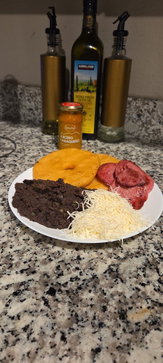 AngeldTorresA's tweet photo. El mundial de desayunos estaría asegurado con esto pero se fresean https://t.co/Klj7rQ2WAm