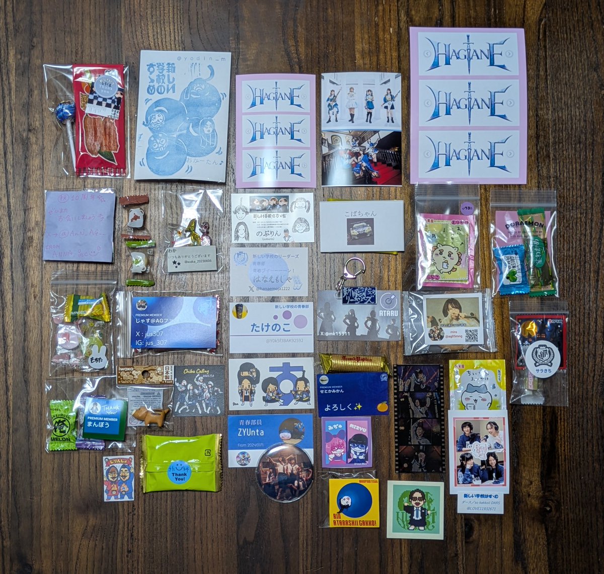 ツアー初日千葉
今回もたくさん頂いてしまいました。
ありがとうございます✨
（何故か別推しのステッカーもありますね😅）