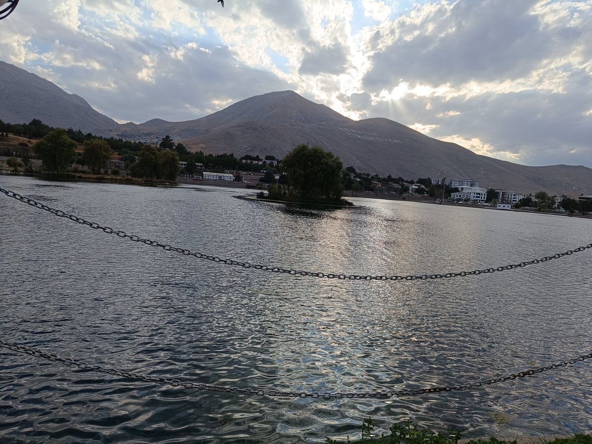 Nihayet gölü çöplerden temizlemişler
Temizlik çok güzel