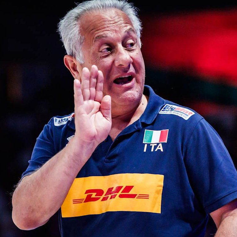 SpadaSimone's tweet image. Fate una statua a #juliovelasco. Italia medaglia d’oro nel volley femminile 🥇