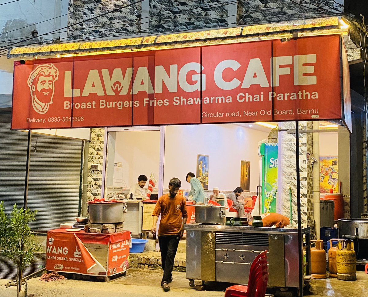 I joined crypto four years ago while studying Computer Science at university.
Back then I was just playing around with JPEGs and chatting in DCs. Little did I know this would turn into my fulltime career.

This isn’t a flex, just a bit of motivation: 
I was already earning well