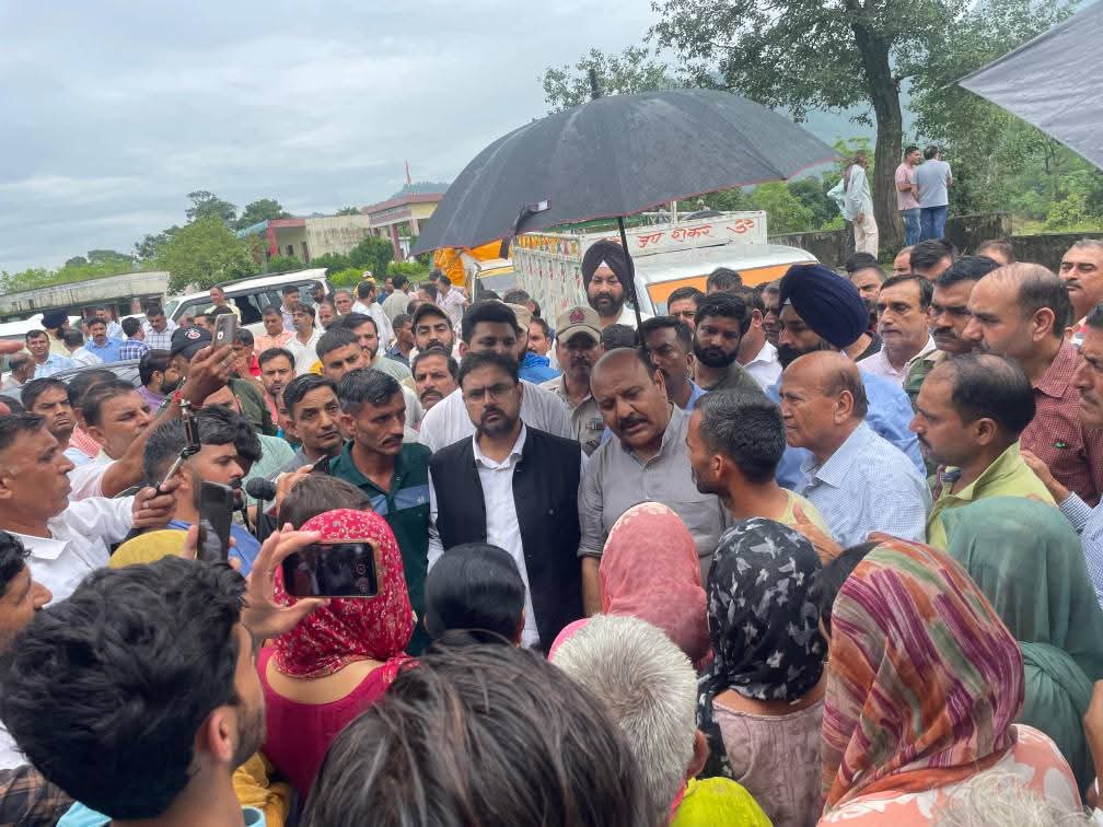 teamsatisharma's tweet image. "Visited Flood Relief Sewa Camp at Rah Salyote Chowki Choura, Jammu with Dy CM @Surinderch55 Ji. Met affected families, reviewed facilities &amp;amp; ensured seamless aid delivery. Assured full govt support during this challenging time. #FloodRelief #SupportInNeed"