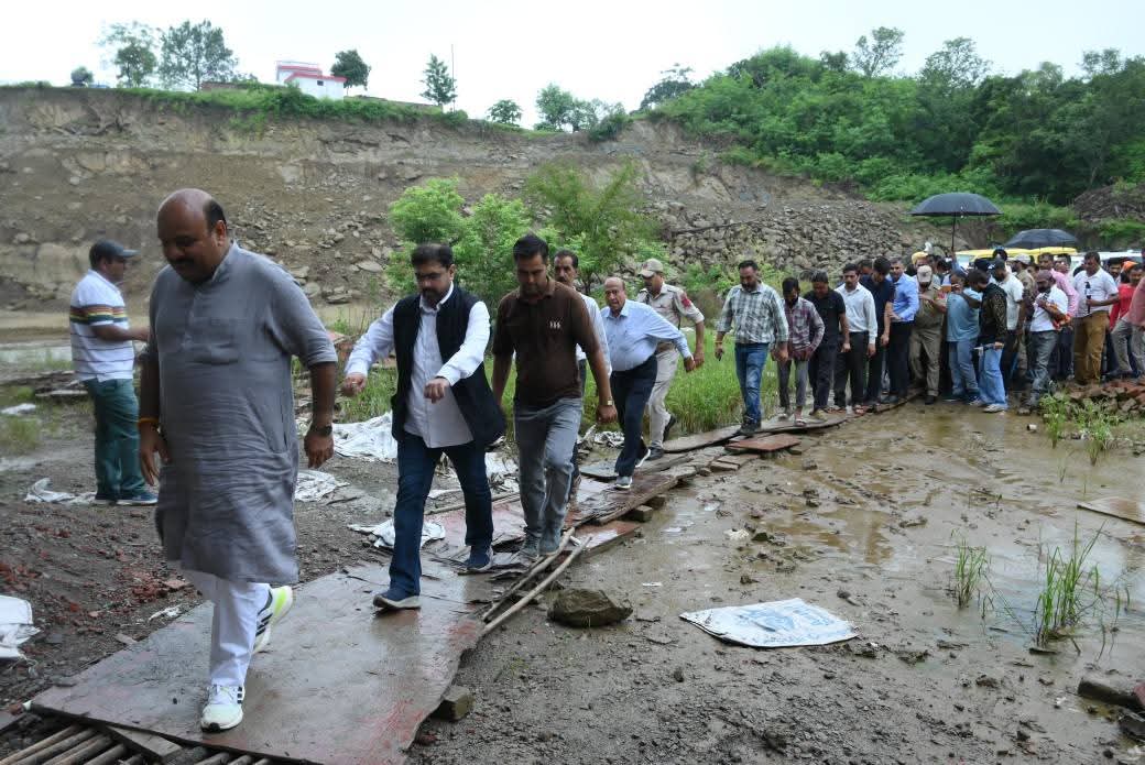 teamsatisharma's tweet image. "Visited Flood Relief Sewa Camp at Rah Salyote Chowki Choura, Jammu with Dy CM @Surinderch55 Ji. Met affected families, reviewed facilities &amp;amp; ensured seamless aid delivery. Assured full govt support during this challenging time. #FloodRelief #SupportInNeed"