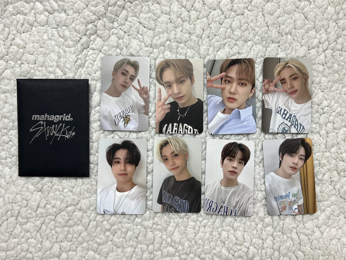 dideh10203's tweet photo. 스키즈 마하그리드 2차 포카 양도합니다

OT9 1set: 7.0
Shipping fee

개봉 ⭕️

준등기 +0.2

스트레이키즈 skz mahagrid pc poca 포토카드 wts wtb sell selling 방찬 리노 창빈 현진 한 지성 필릭스 이용복 승민 아이엔 양정인 bangchan leeknow changbin huynjin han felix seungmin in https://t.co/kZfq9REkXw
