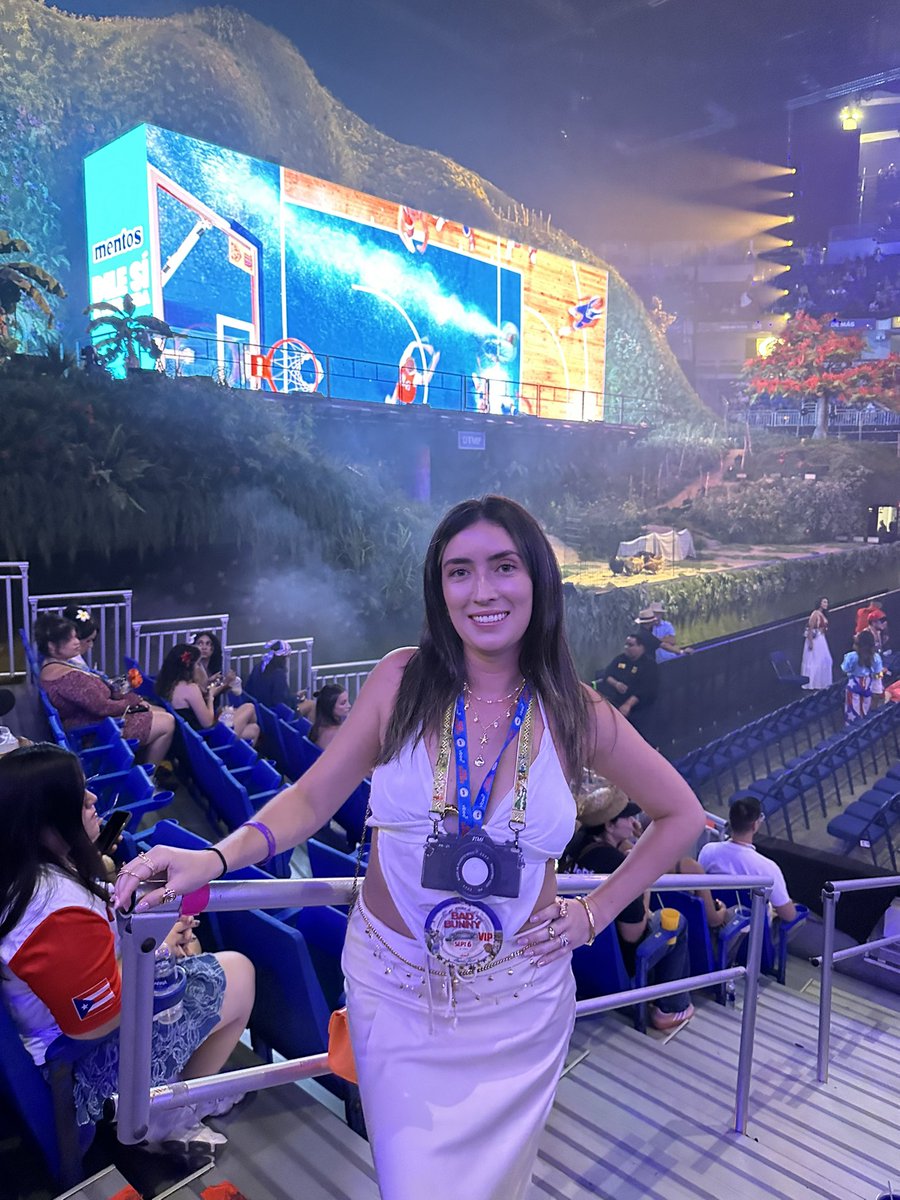 The Bad Bunny concert was the most amazing experience ever. The culture, the atmosphere, the performance. It was all a work of Art, it was worth every penny to have been able to experience. Post concert depression is hitting hard 🥹