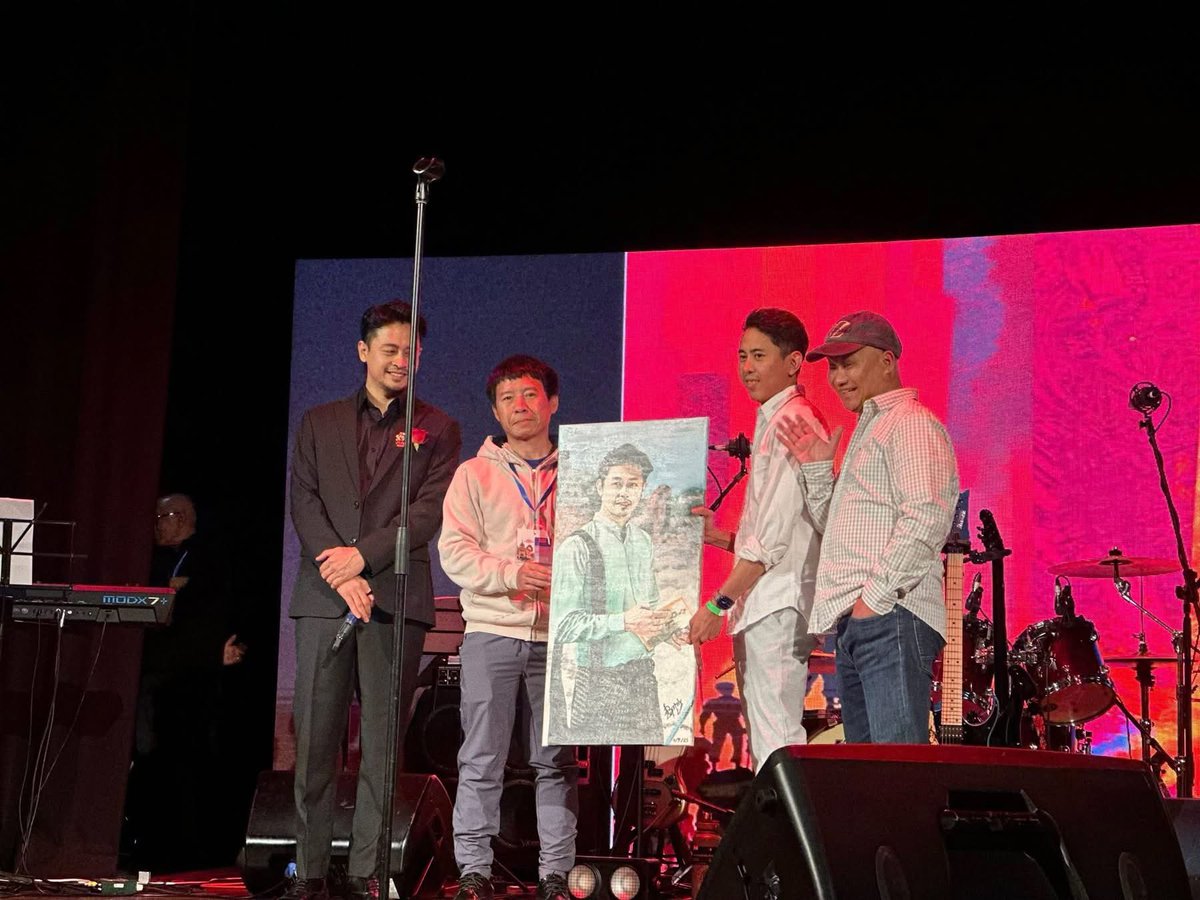 crystalkeyl's tweet image. ဒေါ်အောင်ဆန်းစုကြည်နဲ့ နိုင်ငံရေးအကျဉ်သားအားလုံး ဆေးဝါးစောင့်ရှောက်မှု ရရှိရေးနဲ့ အမြန်ဆုံးလွတ်မြောက်ရေး နိုင်ငံတကာ ကမ်ပိန်း အနုပညာရှင်များ စတင်လှုပ်ရှား
#DVB #ဒေါ်အောင်ဆန်းစုကြည် #နိုင်ငံရေးအကျဉ်းသား
#WhatsHappeninglnMyanmar 
#FreeAllPoliticalPrisoners 
#FreeAungSanSuuKyi