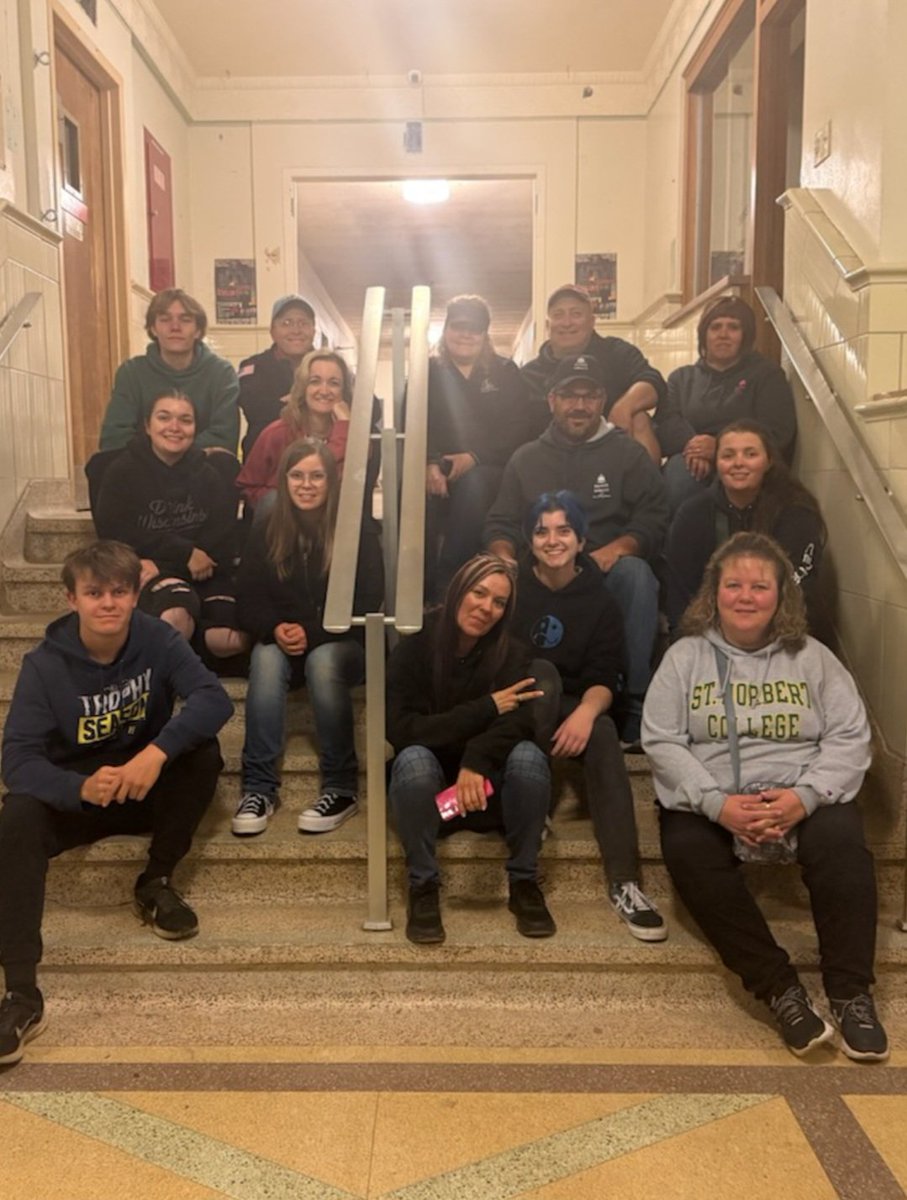 AnnikParanormal's tweet photo. Got a last minute call to do a tour for the Sheboygan Asylum last night. My tour group was amazing! You guys rocke! Thank you Sammie for working the dowsing rods and assisting! 👻#goodtimes #sheboygan #sheboyganasylum #asylum #haunted #ghost #ghosthunters #ANNIKParanormal #ANNIK https://t.co/MlFv9z4RQU