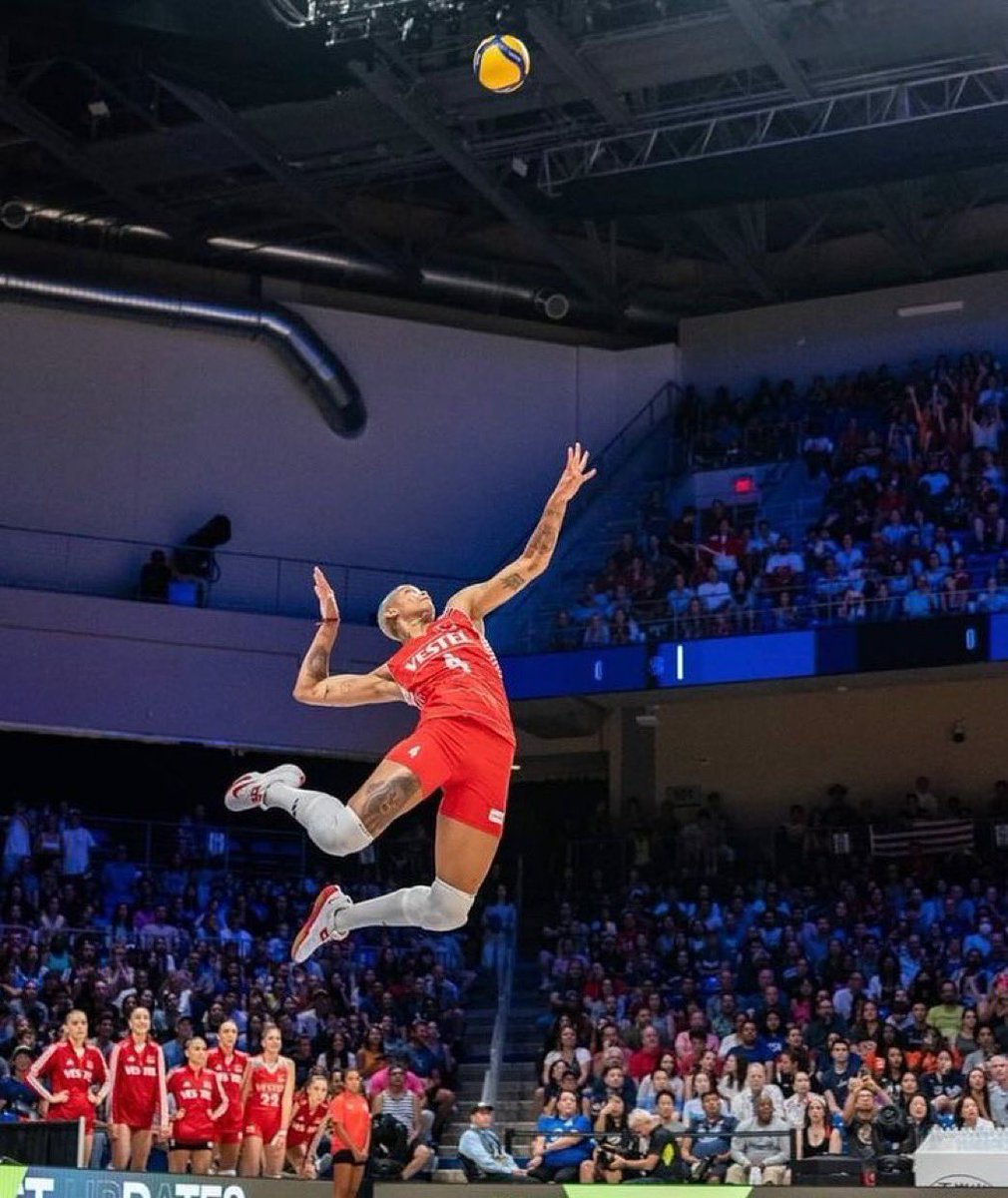 Gurur duyuyorum 
Dünya İkincisi, Gümüş Madalyalı
Kadın  Voleybol Takımımızla 🇹🇷