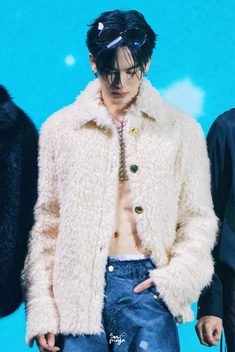 20250907🖤🤍
- ไม่มีมัมหมีแล้วนะลูกกกก 🥹

PERTHSANTA DOMIIA X MCHOICE   ˚‧ 𓆸 
#MchoiceMintAwards2025 
#Santapp  ܀𓇬