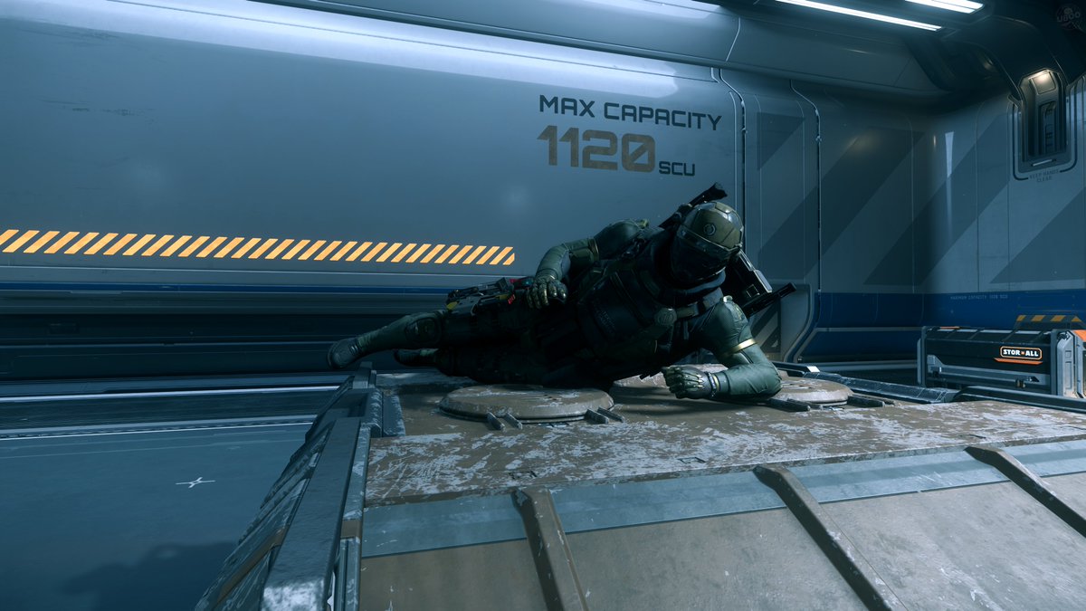 UbooGaming's tweet photo. Took glamour shots with @K1ngChAo5, Tell him how beautiful he looks.
#starcitizen #friendlove #modpayback https://t.co/tYF0m2DgNa