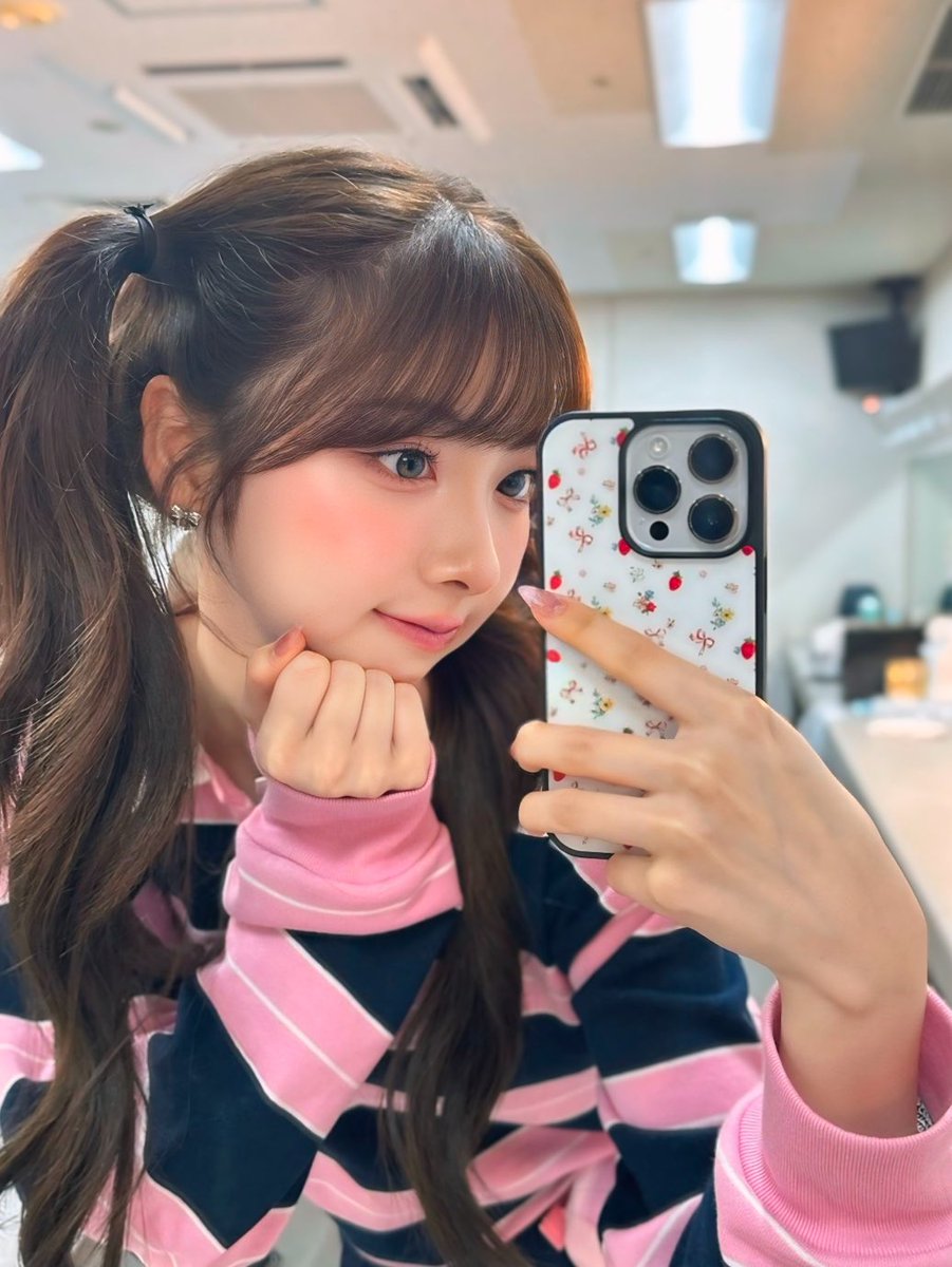 しかしピンクのボーダーシャツこんなに似合う子いるんだね 高めの