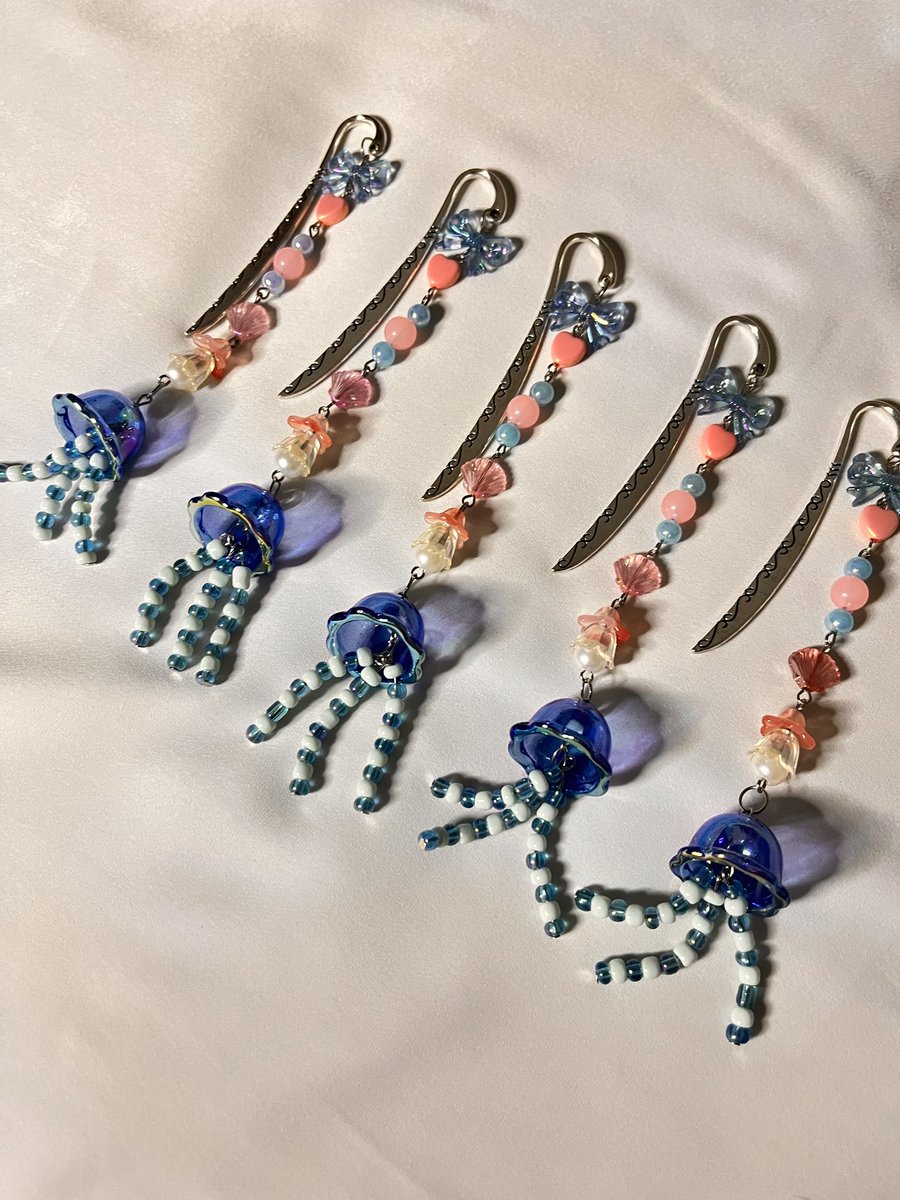 sweetchacandy's tweet photo. Halo aku jual strap phone &amp; bookmark, open custom juga yaa https://t.co/KiPvGXeIxl