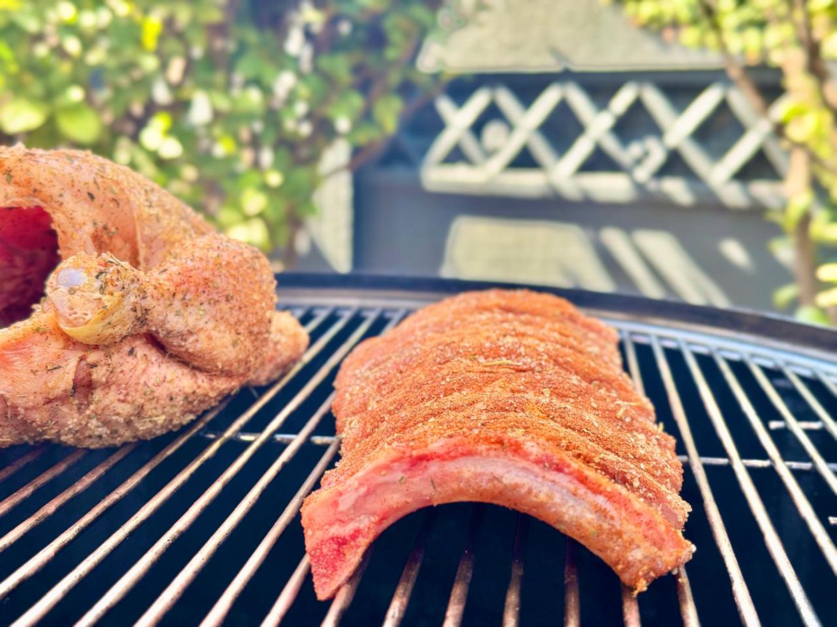 CookingSoulsa's tweet image. A mouth-watering full rack of ribs for your Sunday unwinding vibes. 

#cookingsoul #cookingsoulpodcast🎙️ #goodfood #sundayvibes