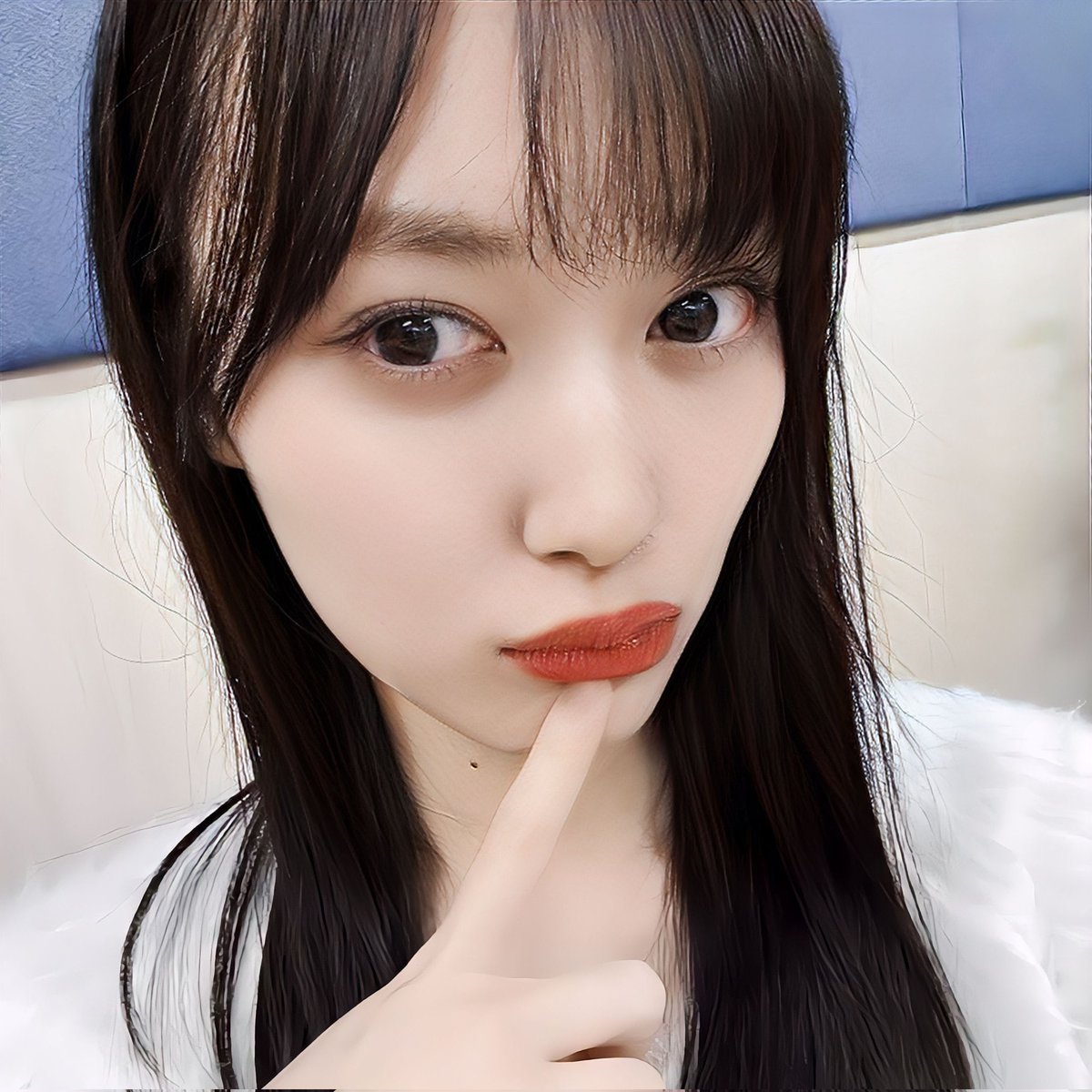 み:😗
○:ん
み:見てわかるでしょ
○:まったく…😞
み:唇ちょーだい
○:うわっ😳
○:やまも言うんだ
み:今は美月って呼んで
○:み〜づきっ！
み:なに
💋
み:急にしないでよ//😳
○:唇欲しかったんでしょ？
み:うん…