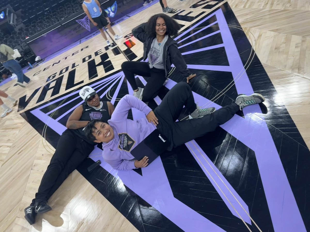 yo0Auntee's tweet photo. We had a blast at BALLHALLA watching the @valkyries battle there way to the playoffs. S/O to Uber & STAND+ (their sponsor @StephenCurry30 #PLEZi brand with @MichelleObama) for a great charity game 🫶🏾 https://t.co/85VMyoaWMD
