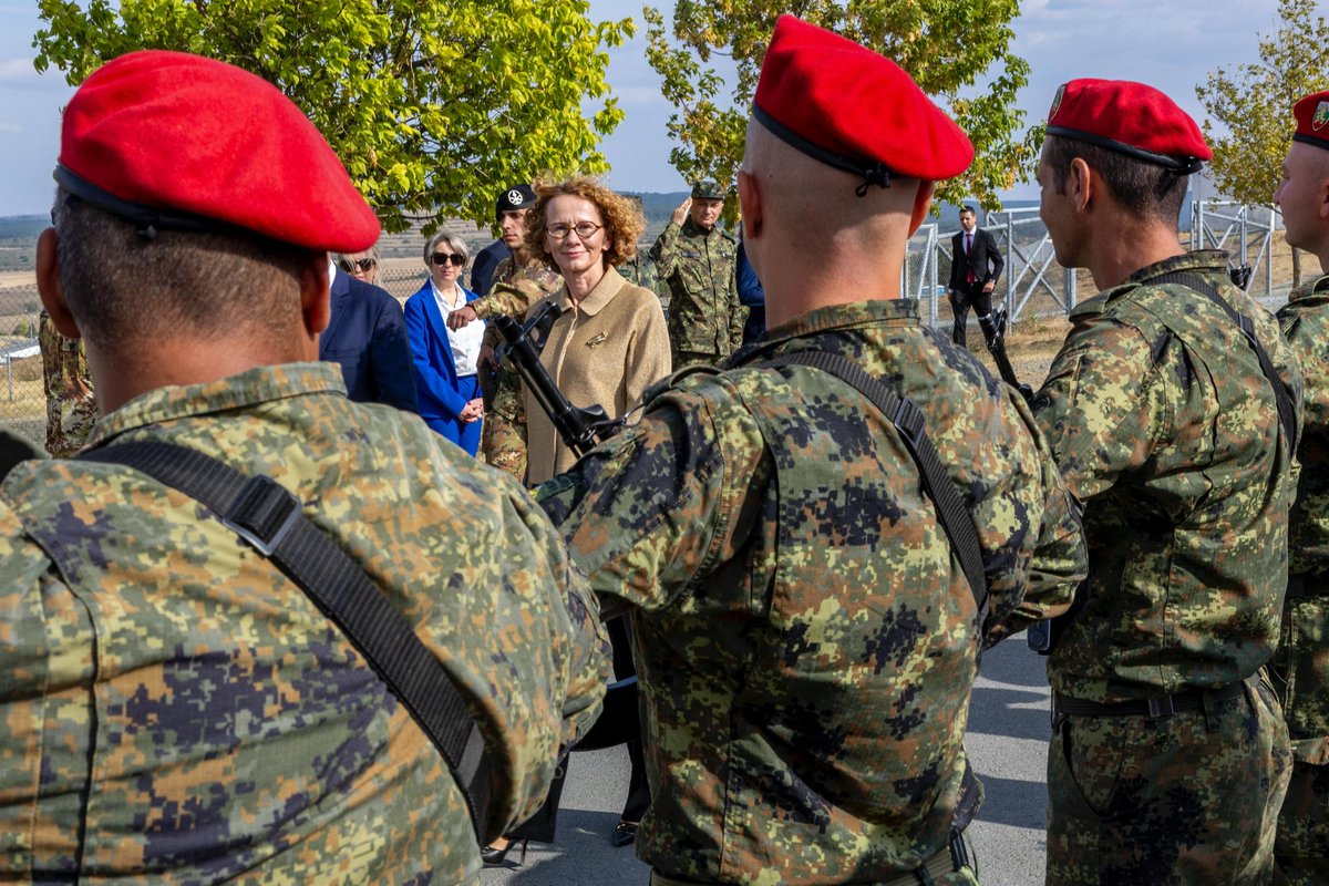 Impressed with the troops serving in the #NATO battlegroup at Novo Selo 🇧🇬.

NATO’s presence here sends a clear message: we are ready to respond to any threat, deter any aggression &amp; defend every Ally.

Thank you for everything you do for our shared security.