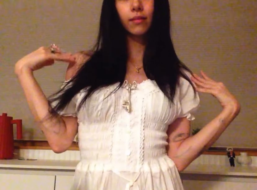 chaeyoung pics tweet media