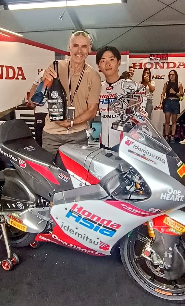 🥉 Amazing race from <a href="/Taiyofurusato72/">furusato taiyo72</a>, fighting until the end and taking a well-deserved 3rd place. After the tough luck in the last races, this podium truly feels like a victory. 💪🏍️
#bonasport <a href="/Bonasport/">Club Bonasport</a> #motogp #CatalanGP <a href="/Circuitcat_cat/">Circuit de Barcelona-Catalunya</a>