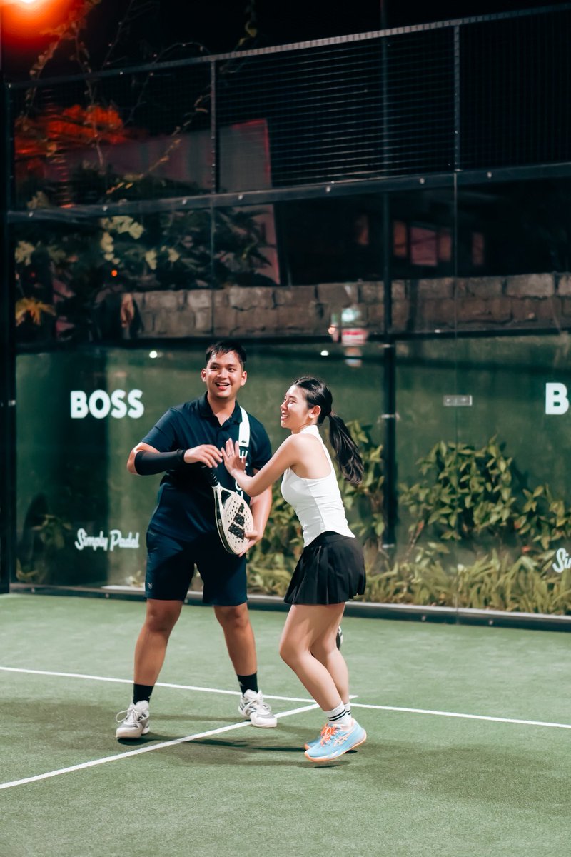 dewagedeary's tweet photo. Udah sewa court mahal mahal
Style ud kalter banget
Equipment yang fantastis
Keringet ud ngucur deres
Ya kali pas main ngga ada yang motoin 🙂‍↕️📸 https://t.co/CJ2BOI59mg