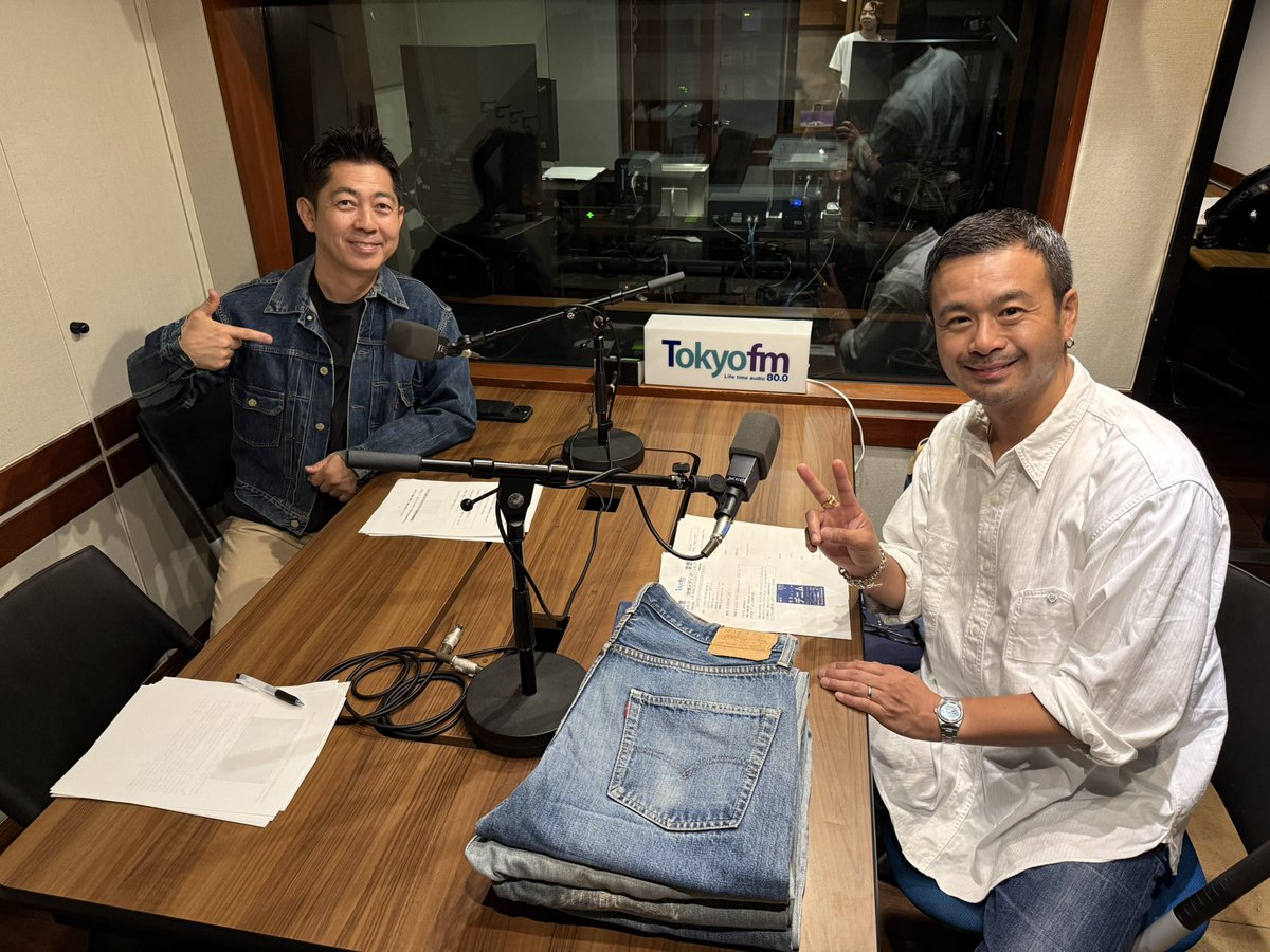 今夜25時からの LINEヤフー presents
「#空想メディア」ゲストはBerBerJin
ディレクターの藤原 裕さんをお迎えします！

📌藤原さんが思うファッションの魅力

📌藤原さんがファッションに目覚めた
きっかけは？？

radiko⬇️
radiko.jp/#!/ts/FMT/2025…