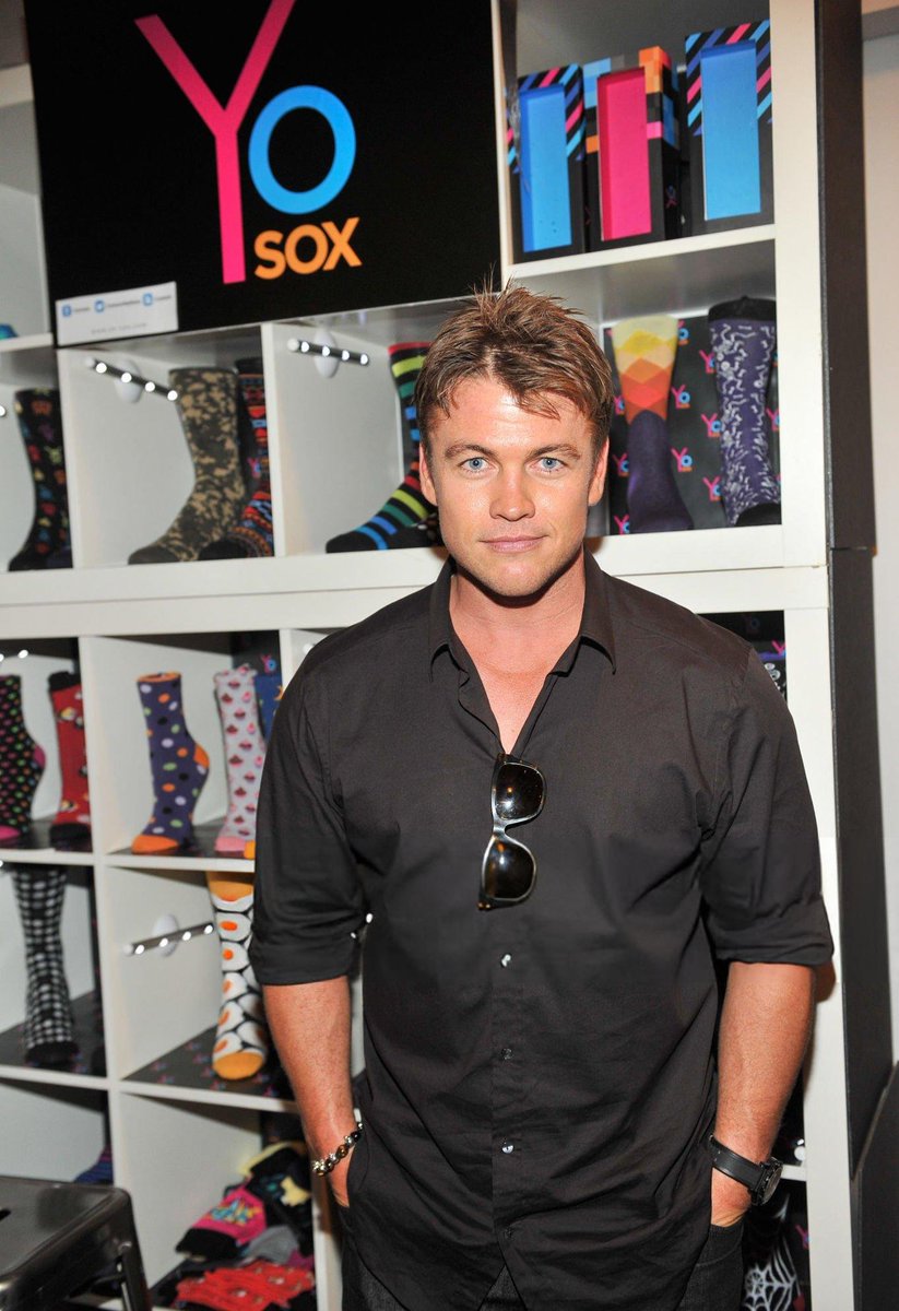 This festival is supposed to be about movies, yes? But they have these little pop-up shops. It is all sponsored and free 🤯🫨  Thanks to the darlings over at <a href="/yosox/">Yo Sox</a>, I’ve bagged some very nice things for my niece in bribery of her favourite uncle title. Back to #TheUnseenCut...