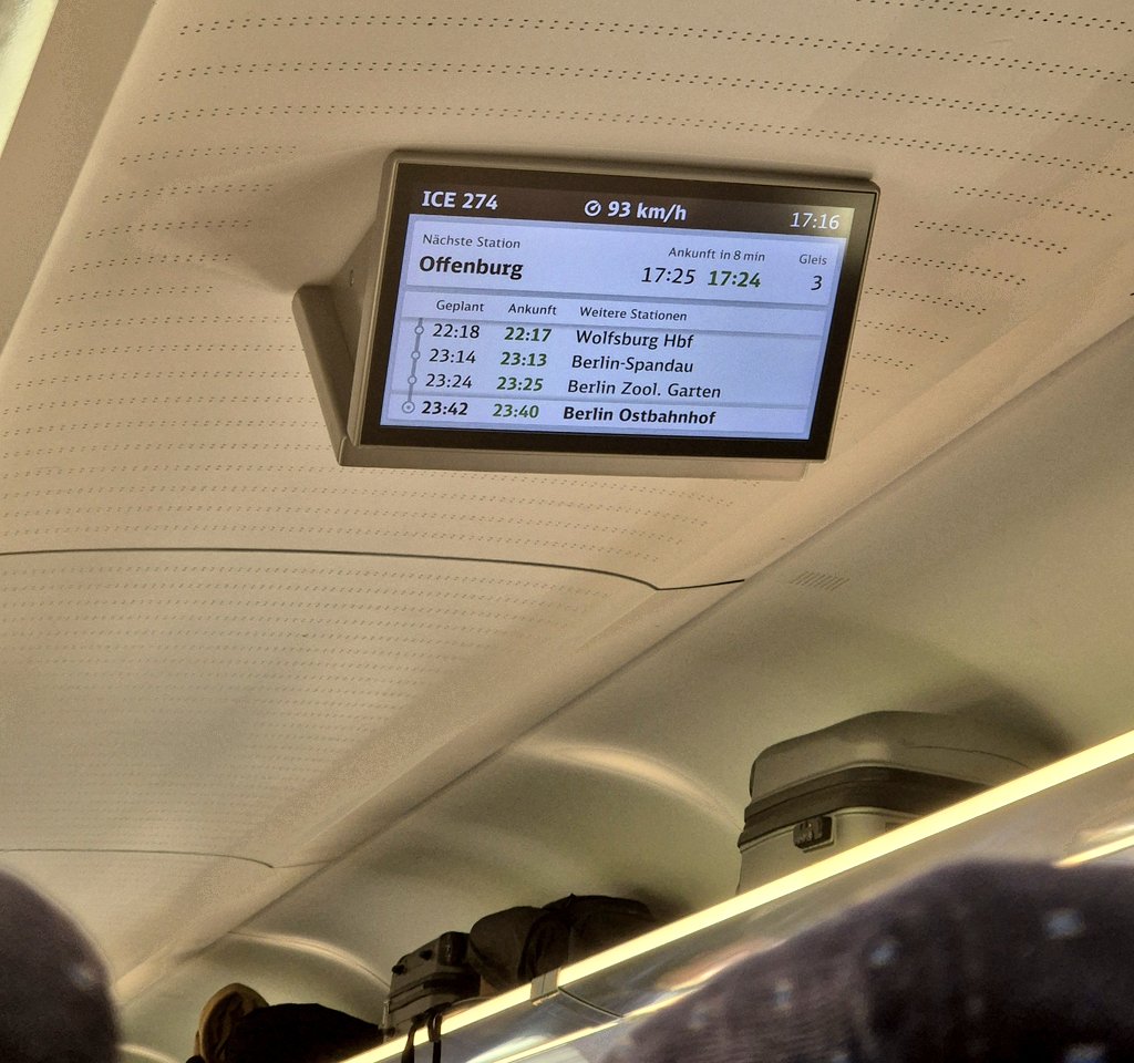 Storch_i tweet media