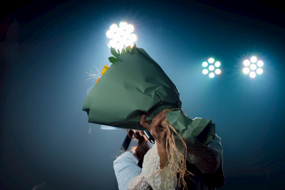 麻倉ゆわ（ROSARIO+CROSS）のリリース記念ワンマンでした。4曲程演奏で入らせていただきました。リリースした新曲2曲+未発売の新曲1曲、計3曲のオリジナルと、カラフルなカバー群。ありがとうございました！

📢未発売の新曲のタイトルは、

🎧「まばたきのあとで」
作詞：近藤薫
作曲編曲：黒木迪弘