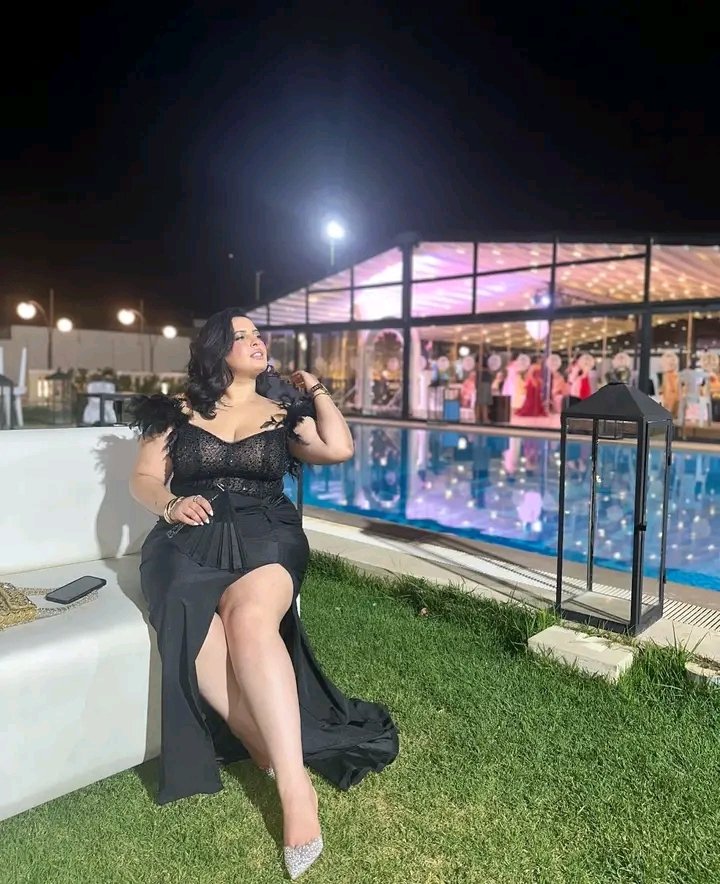 walaa5a's tweet image. سن الاربـــعيـــن ليس إلا رقم ويكون بمثابة سن الزهور عندما تجسده النجمه غفران رحلي في اخر ظهور لها ❤️❤️😍