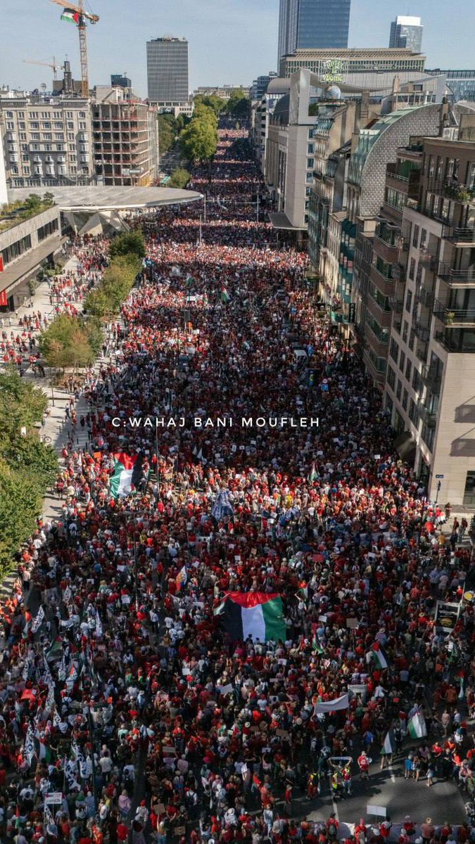 مظاهرات ضخمة جدا في العاصمة البلجيكية بروكسيل تضامنا مع فلسطين وغزة
Huge demonstrations in Belgium against the Israeli Genocide
