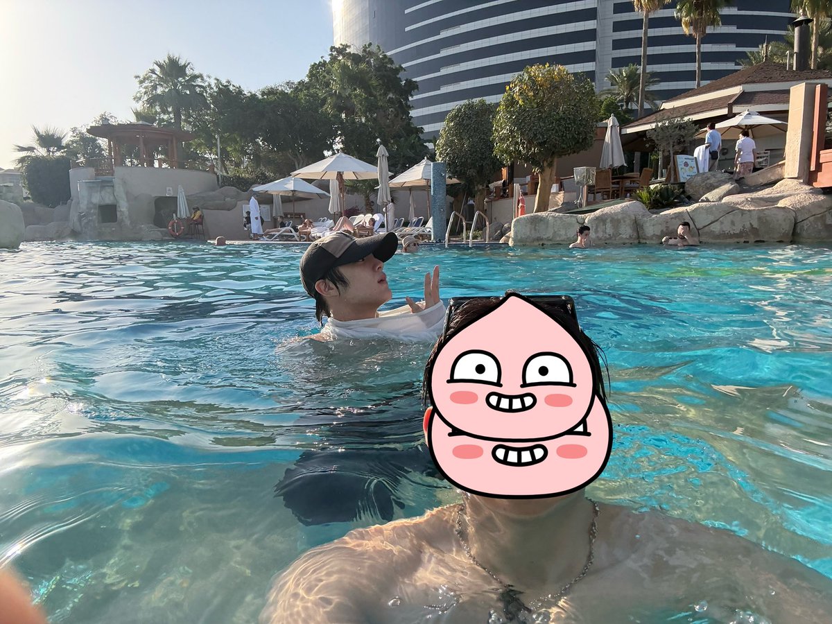 CIX_twt's tweet photo. 우리 막둥이 생일 축하한다!!!
컴백날에 딱 생일이네 ㅋㅋㅋㅋㅋ
이번 활동도 같이 행복하게 잘 해보자😙
날씨가 덥고 비도 오고 그랬는데
촬영도 고생했다!!
오늘 하루는 충전 잘 하길... 파스타는 내가 못해주니 라면이라도 끓여줄게 ㅋ ㅋ ❤️

#CIX #FIX #용희 #김용희 #ヨンヒ #yonghee #현석
#컴백날_현석이_24번째생일
#PrinceHyunsukDay
#예쁜_서기_스물다섯살
#LovelyHyunsuk25