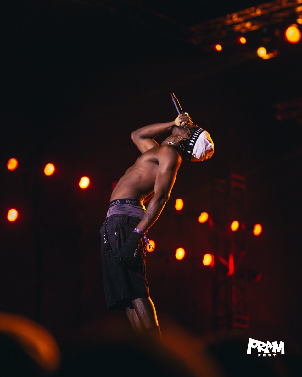 MR. 🅰️Ⓜ️🅾️🅰️🈂️