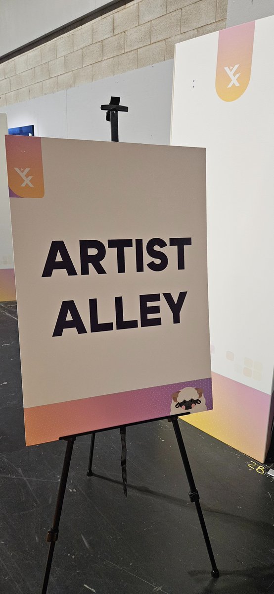 🎨🖌 Artist Alley is the place to be at.

VeXpo closes soon so don't forget to come buy and support your Artists! 

#VeXpo2025