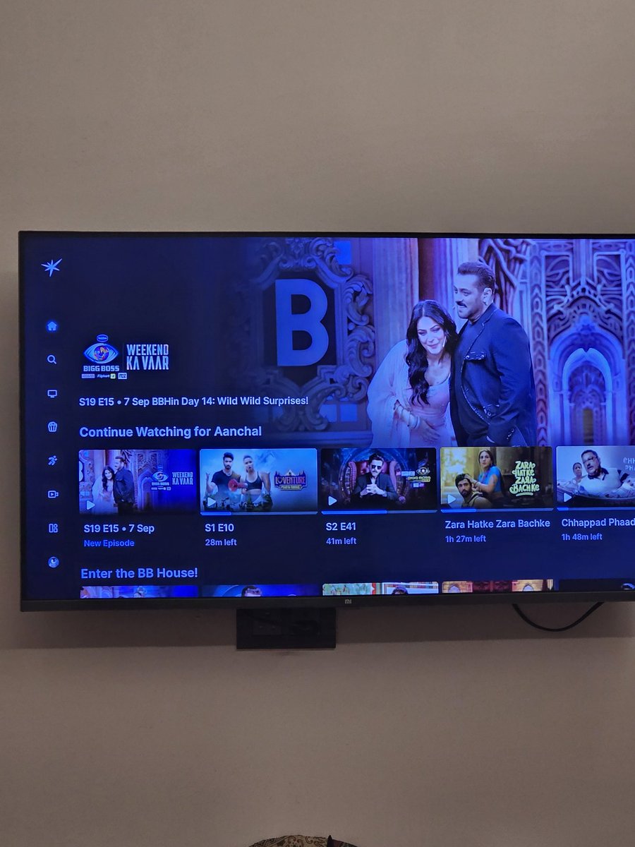 RantwithoutR's tweet photo. There are many Guests coming in today. But who is on thumbnail? My baby @ishehnaaz_gill... i can't feel prouder. It feels like I have seen her grow up in front of my eyes in these 6 years. This is the very stage where it all started
#ShehnaazGill https://t.co/3aTuxjN0xj