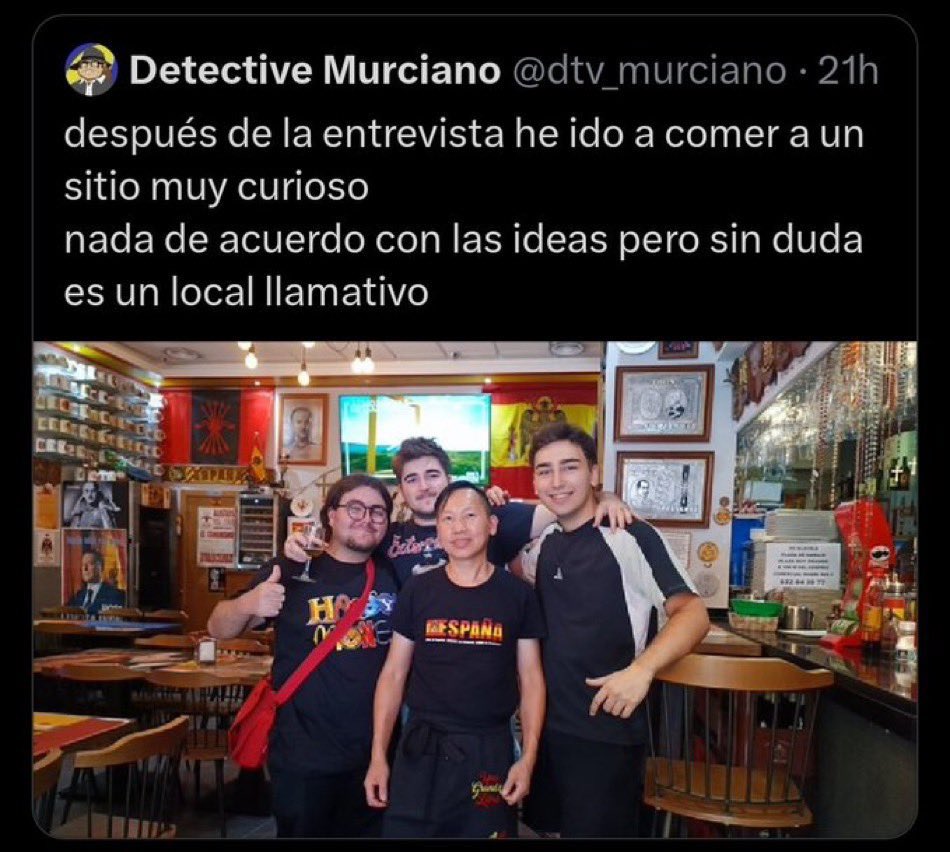 Han hecho borrarse las redes a Detective Murciano por subir una foto de cachondeo en el bar del chino franquista

A pesar de que ideológicamente piense distinto que él, el chaval es muy buen tío, no se mete con nadie, claramente es de izquierdas y por una broma la propia gente de