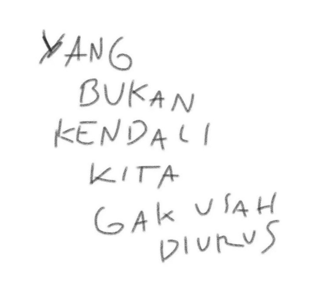 sosmed keras tweet media