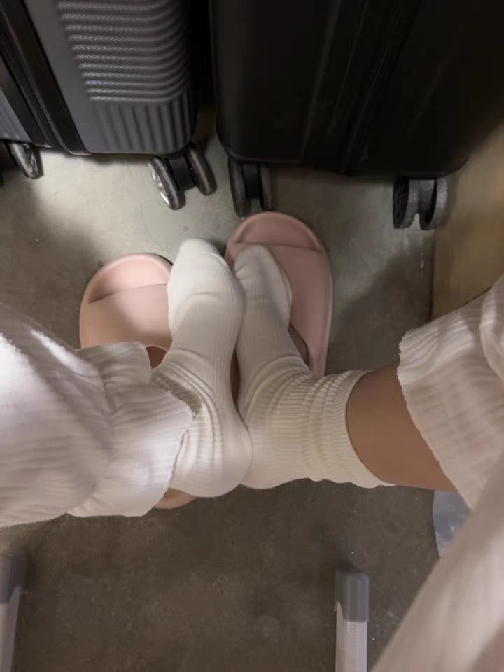 都开学了吧？
#女s #白袜