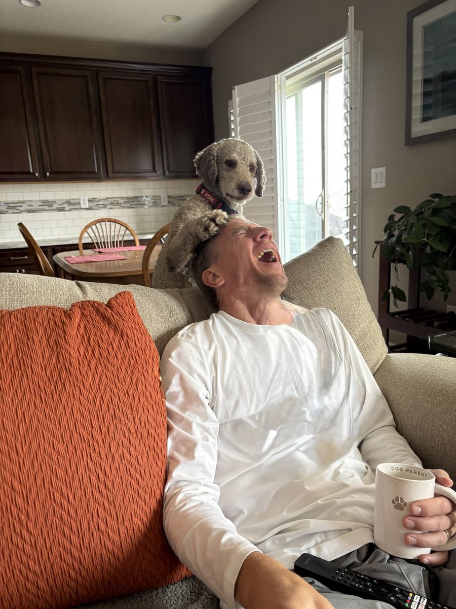 RyanLarsen's tweet image. Edie said “good job dad and ⁦@UTAHWBB⁩ on your official this weekend, now let’s go hiking!” 🙌🏼#GoUtes #LifeElevated