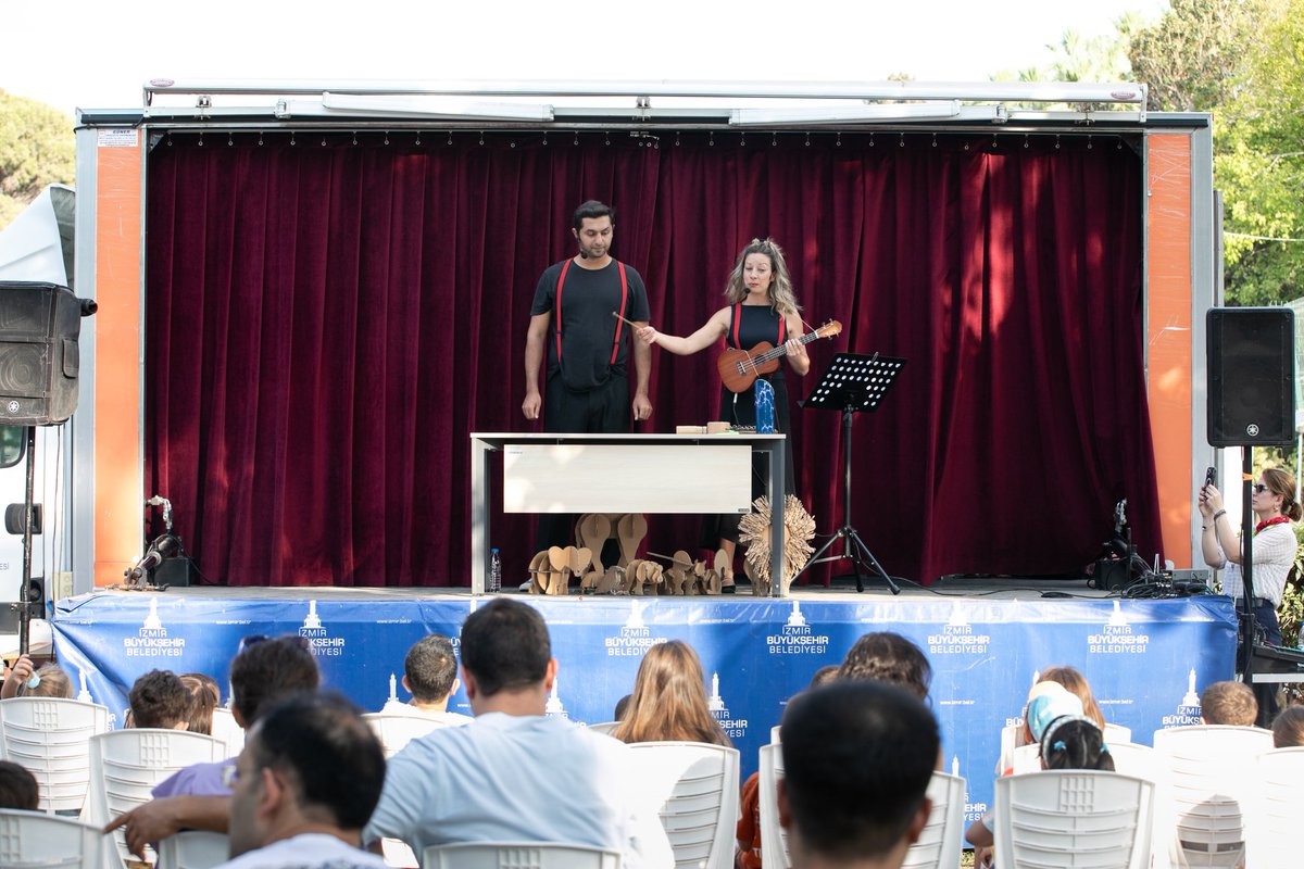 İzmir Şehir Tiyatroları tweet media