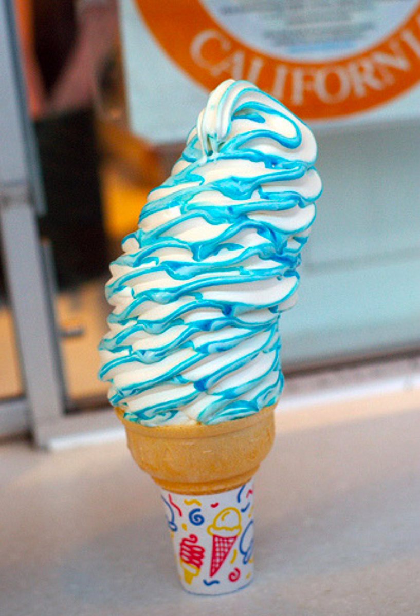 PixieDustVibes's tweet image. Raise your hand if you still dream about DCA 1.0’s Catch-a-Flave . 🤚🍦 Adorable Snowman’s Frosted Treats wishes it could compete… but it just disappoints.