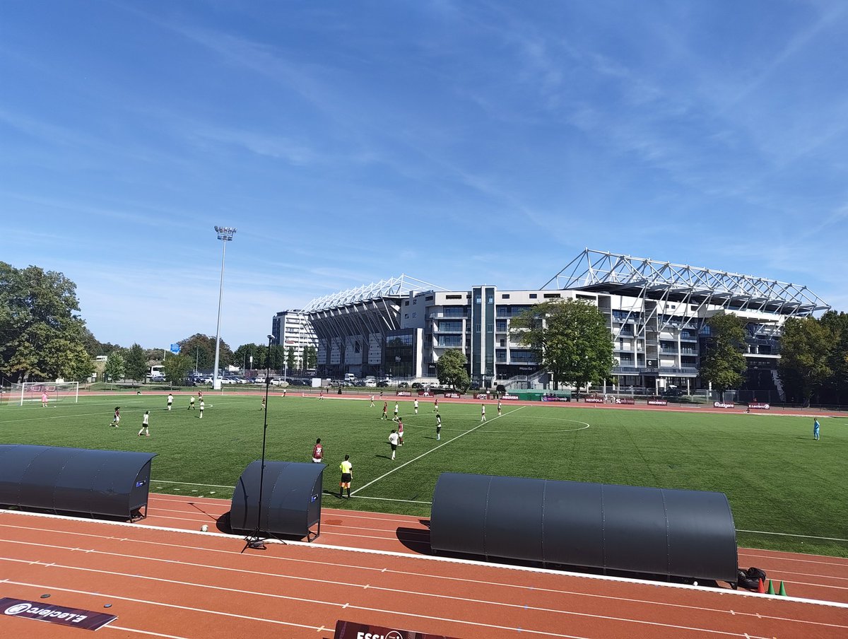 Première ratée à Dezavelle malheureusement, une première mi-temps très compliquée, une deuxième bien meilleure mais où Nice aura réussi à piéger nos Messines qui n'auront pas démérité malgré tout. 
La saison ne fait que commencer alors on ne lâche rien 💪🇱🇻