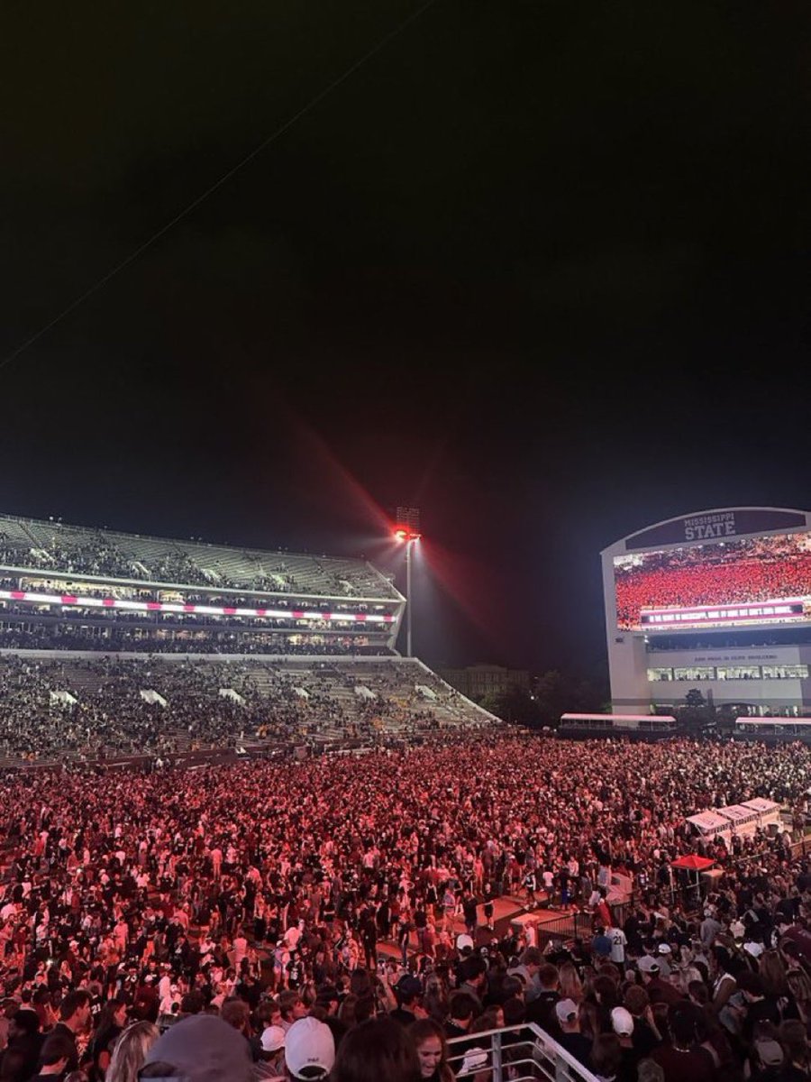 HailStateMuse tweet media