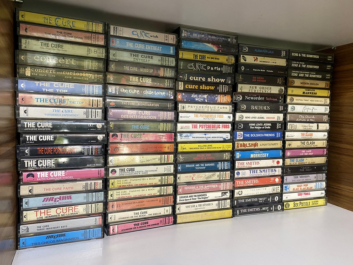 DoctorCosas's tweet image. Parece ser que hoy es el "Día Internacional del Cassette". Vaya mi emocionado homenaje a este gran compañero de aventuras, si habremos esperado juntos el 132 para ir a la facultad! #cassette #music @thecure  @NewWaveAndPunk