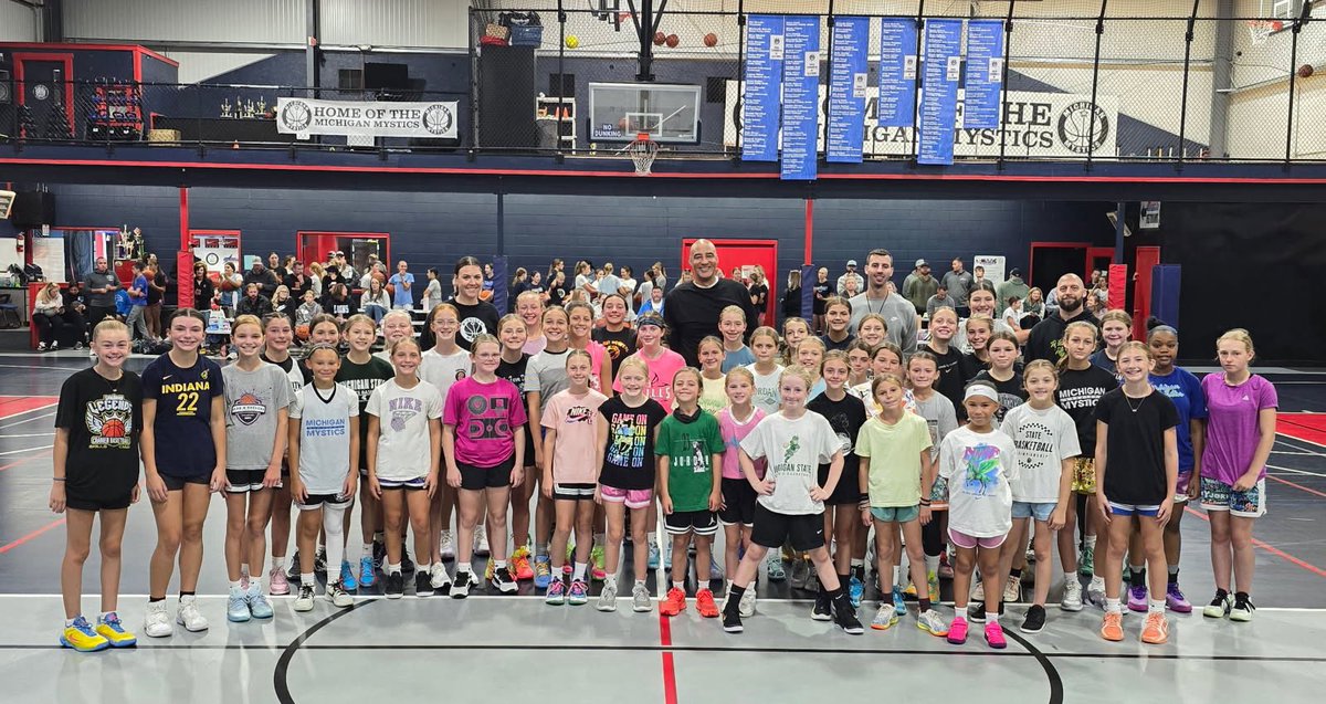 Grade 7 and under Queen of the court this morning!